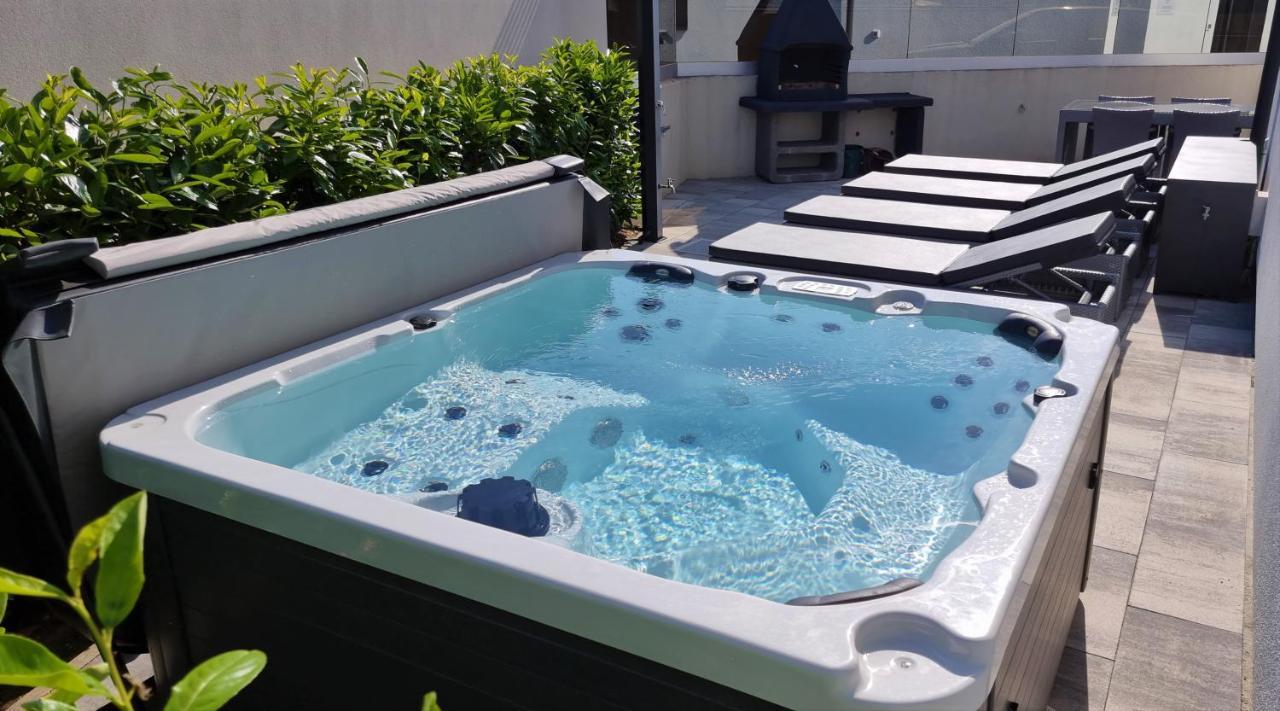 Bartol Luxury Apartments Krk Croatia, With Own Hot Tub - Whirlpool Крк Экстерьер фото